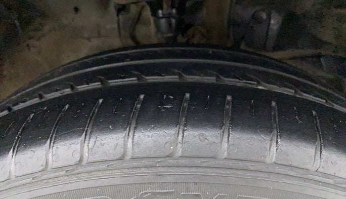 2018 Honda City 1.5L I-VTEC V MT, CNG, Manual, 1,11,569 km, Right Front Tyre Tread