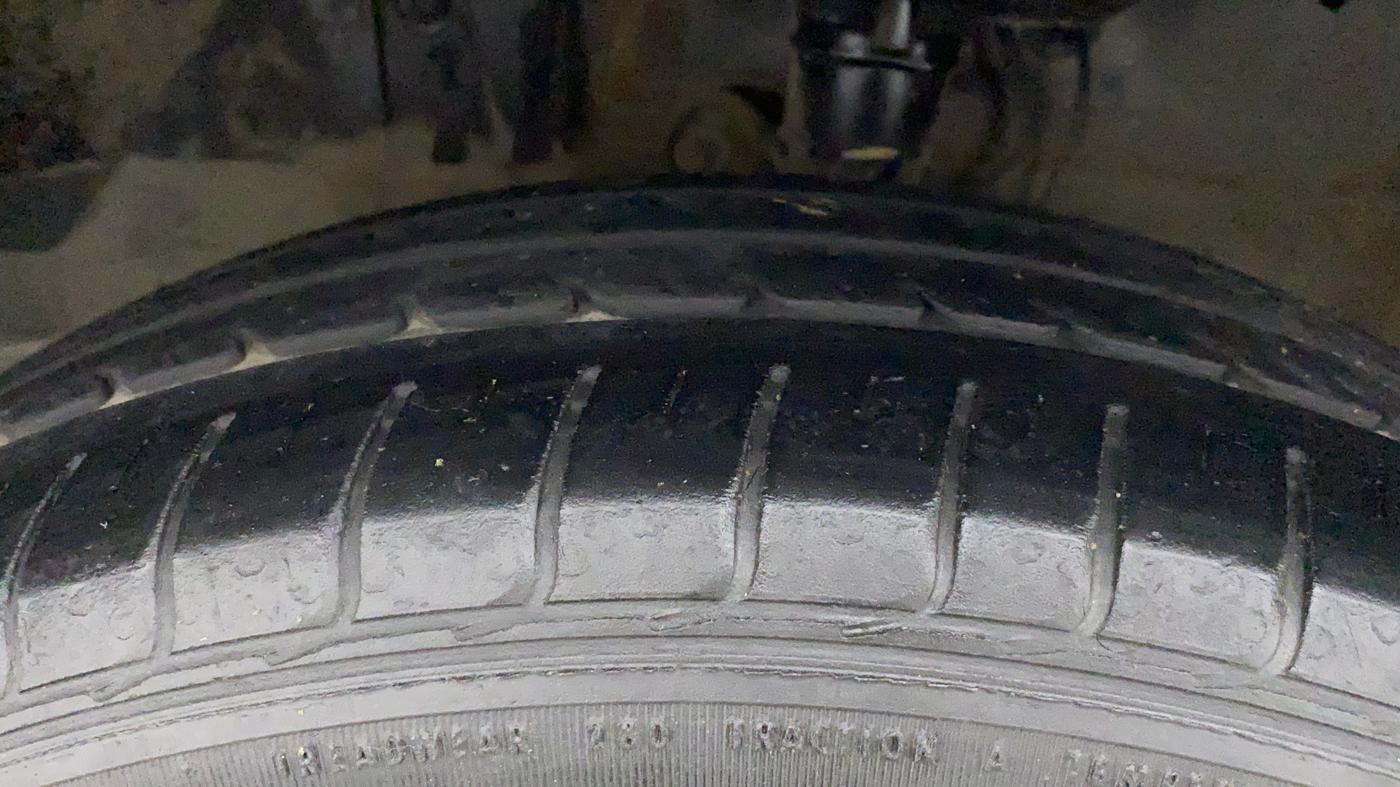 2018 Honda City 1.5L I-VTEC V MT, CNG, Manual, 1,11,569 km, Left Front Tyre Tread