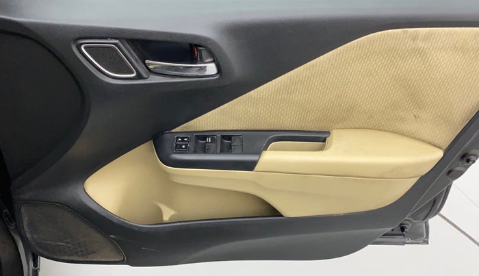 2018 Honda City 1.5L I-VTEC V MT, CNG, Manual, 1,11,569 km, Driver Side Door Panels Control