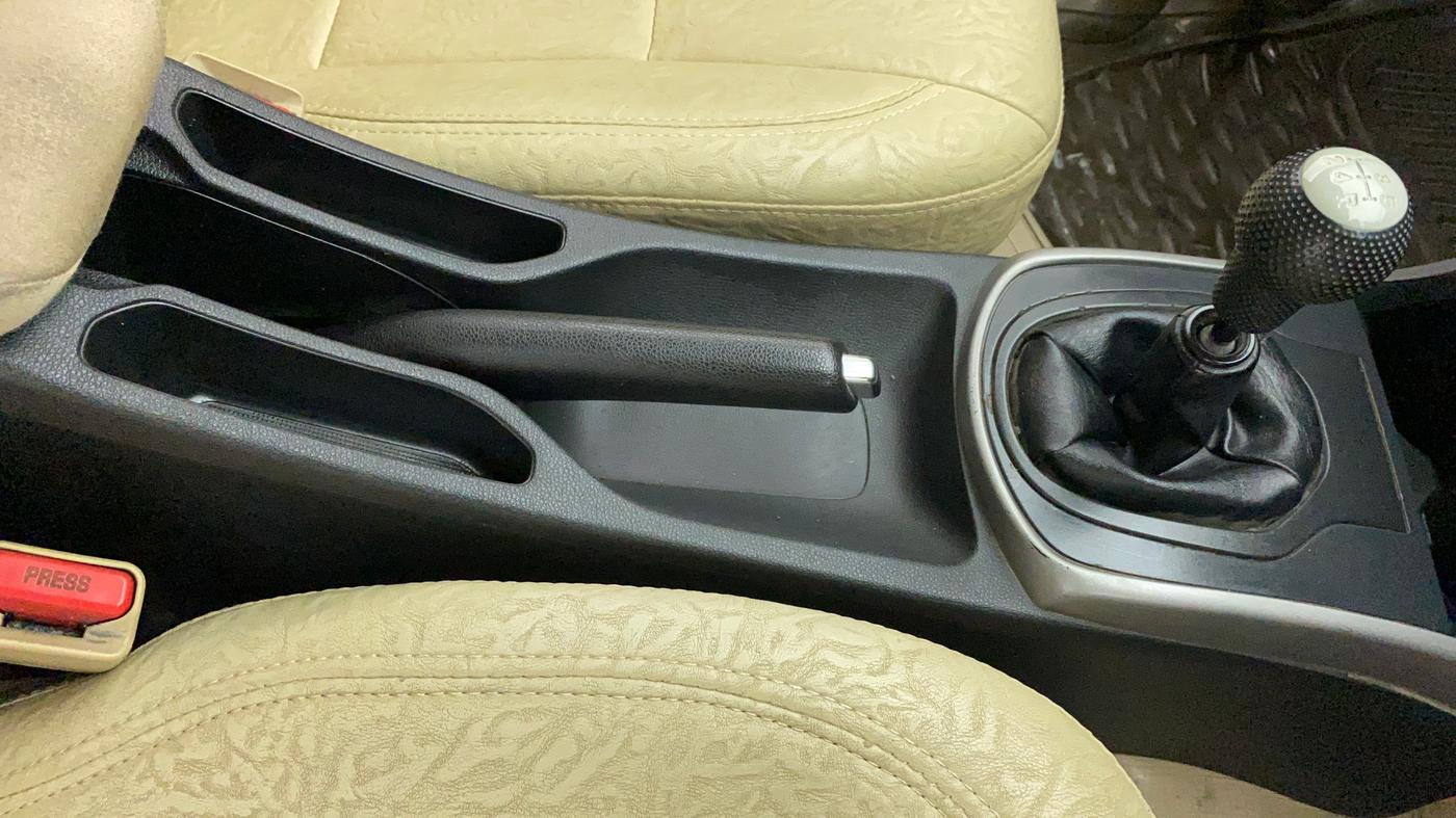 2018 Honda City 1.5L I-VTEC V MT, CNG, Manual, 1,11,569 km, Gear Lever