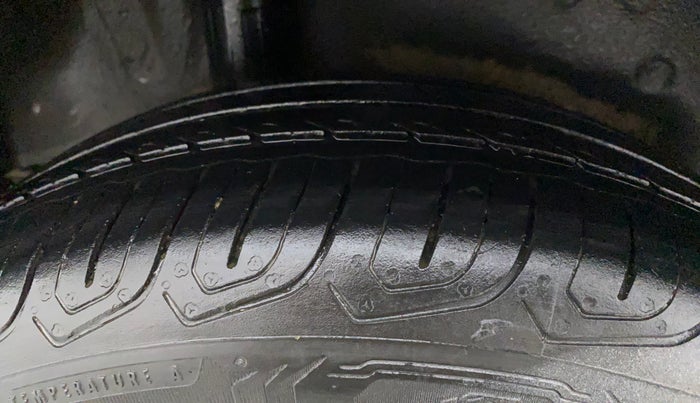 2018 Honda City 1.5L I-VTEC V MT, CNG, Manual, 1,11,569 km, Right Rear Tyre Tread