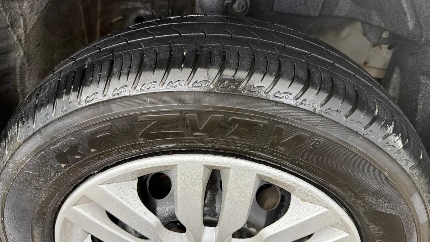 2021 Honda Amaze 1.2L I-VTEC S, Petrol, Manual, 23,560 km, Right Front Tyre Tread