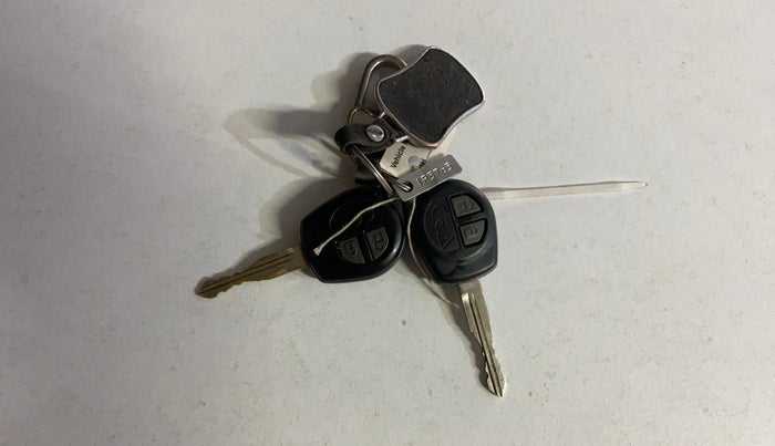 2017 Maruti Baleno DELTA PETROL 1.2, Petrol, Manual, 77,176 km, Key Close Up