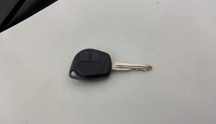 2015 Maruti Ertiga VXI, CNG, Manual, 77,466 km, Key Close Up