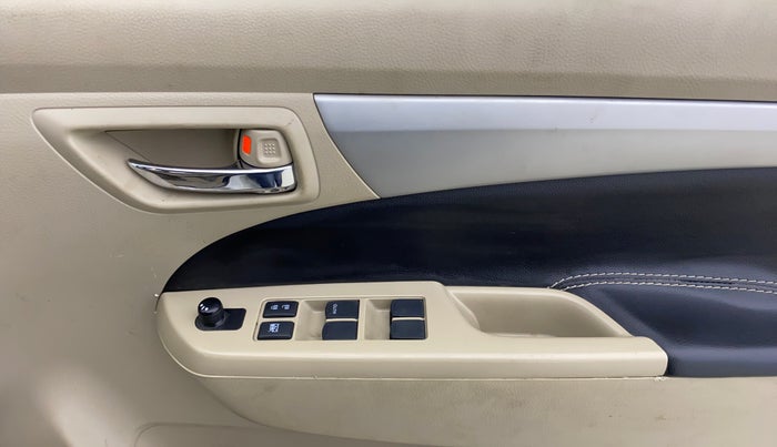 2015 Maruti Ertiga VXI, CNG, Manual, 77,466 km, Driver Side Door Panels Control