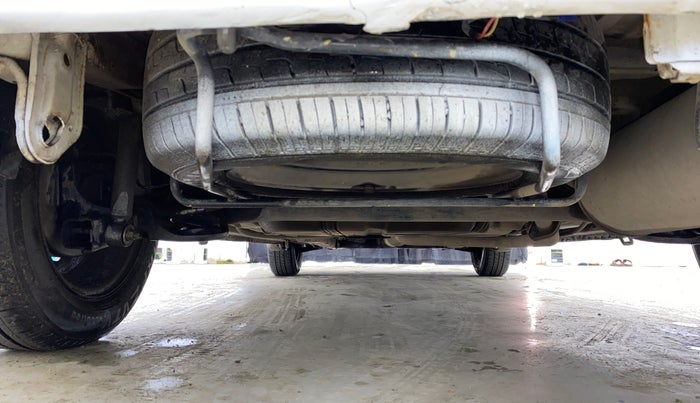 2015 Maruti Ertiga VXI, CNG, Manual, 77,466 km, Spare Tyre