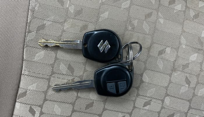 2017 Maruti Wagon R 1.0 VXI, Petrol, Manual, 77,671 km, Key Close Up
