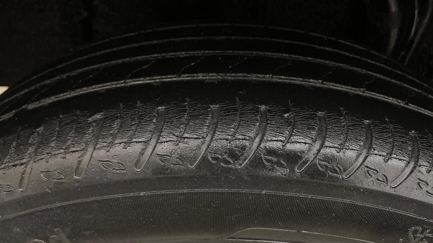 2021 Renault Kiger RXZ TURBO MT, Petrol, Manual, 79,611 km, Right Rear Tyre Tread