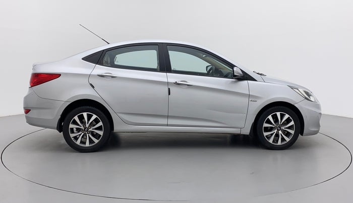 2014 Hyundai Verna FLUIDIC 1.6 CRDI SX, Diesel, Manual, 57,182 km, Right Side View