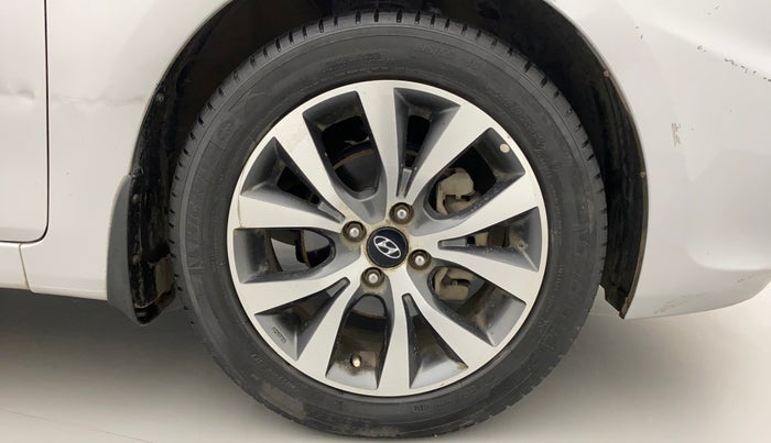 2014 Hyundai Verna FLUIDIC 1.6 CRDI SX, Diesel, Manual, 57,182 km, Right Front Wheel