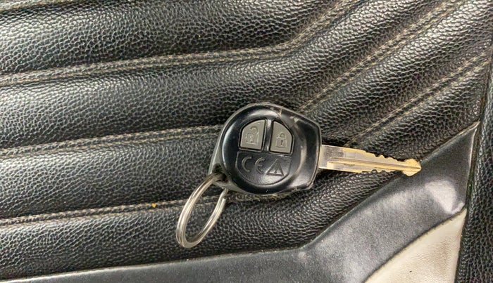 2017 Maruti Vitara Brezza ZDI, Diesel, Manual, 1,39,659 km, Key Close Up