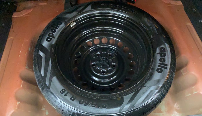 2017 Maruti Vitara Brezza ZDI, Diesel, Manual, 1,39,659 km, Spare Tyre