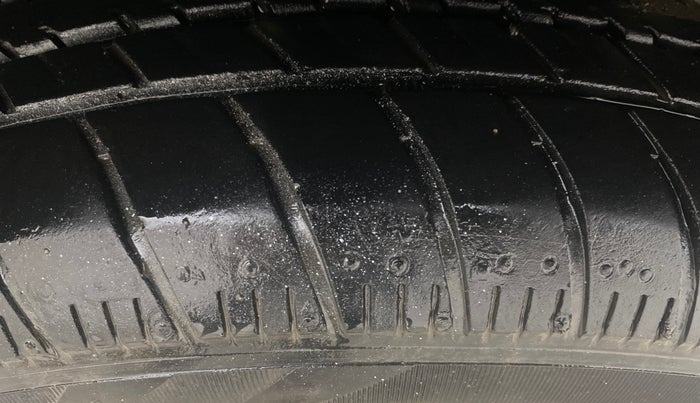 2016 Maruti Celerio VXI AMT, Petrol, Automatic, 20,714 km, Left Rear Tyre Tread