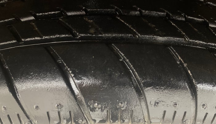 2016 Maruti Celerio VXI AMT, Petrol, Automatic, 20,714 km, Left Front Tyre Tread