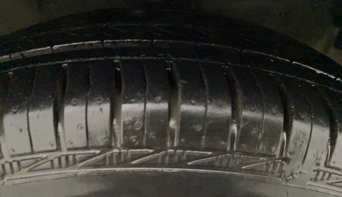 2013 Hyundai i10 SPORTZ 1.2, Petrol, Manual, 36,438 km, Left Rear Tyre Tread