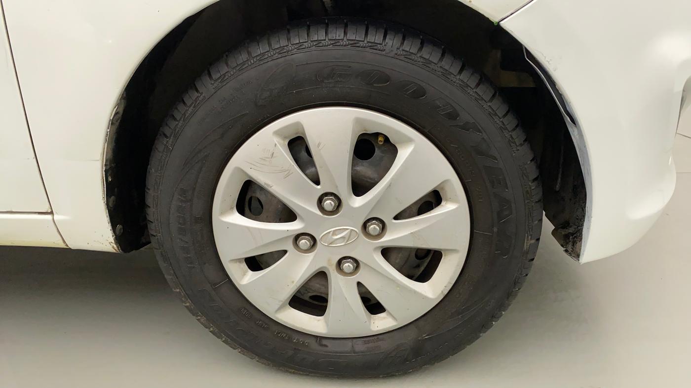 2013 Hyundai i10 SPORTZ 1.2, Petrol, Manual, 36,438 km, Right Front Wheel
