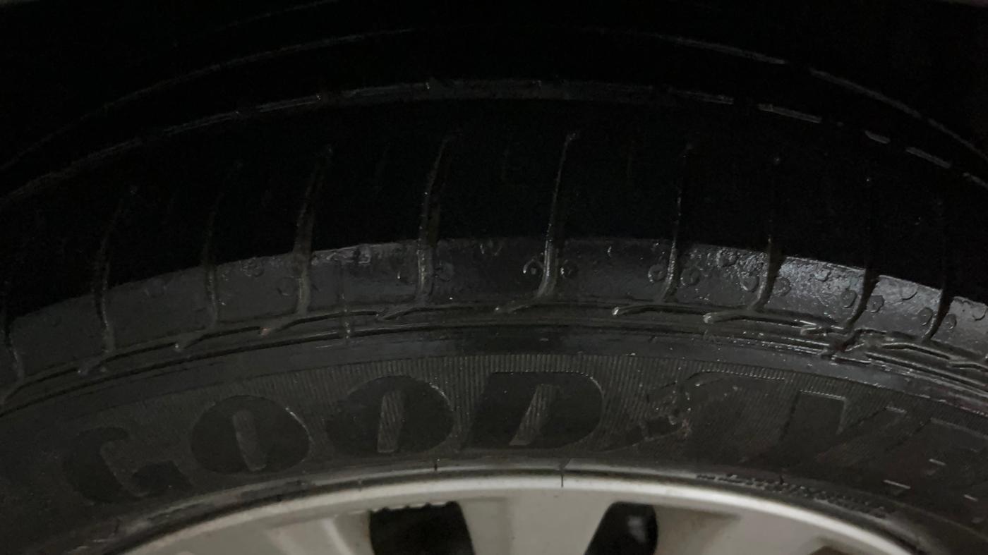 2020 Maruti Ciaz DELTA 1.5 SHVS MT PETROL, Petrol, Manual, 47,998 km, Right Front Tyre Tread