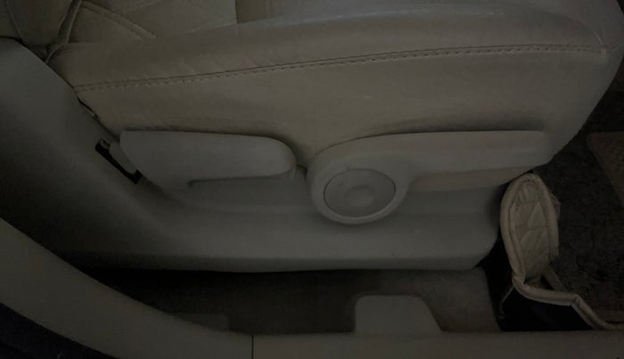 2020 Maruti Ciaz DELTA 1.5 SHVS MT PETROL, Petrol, Manual, 47,925 km, Driver Side Adjustment Panel