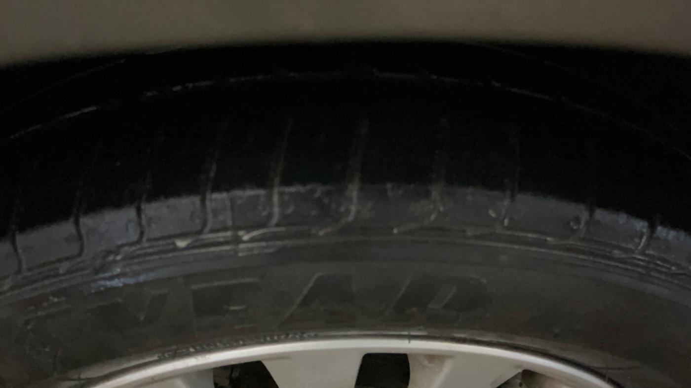 2020 Maruti Ciaz DELTA 1.5 SHVS MT PETROL, Petrol, Manual, 47,998 km, Left Front Tyre Tread