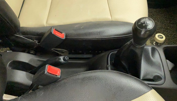 2016 Hyundai Eon SPORTZ, Petrol, Manual, 56,431 km, Gear Lever