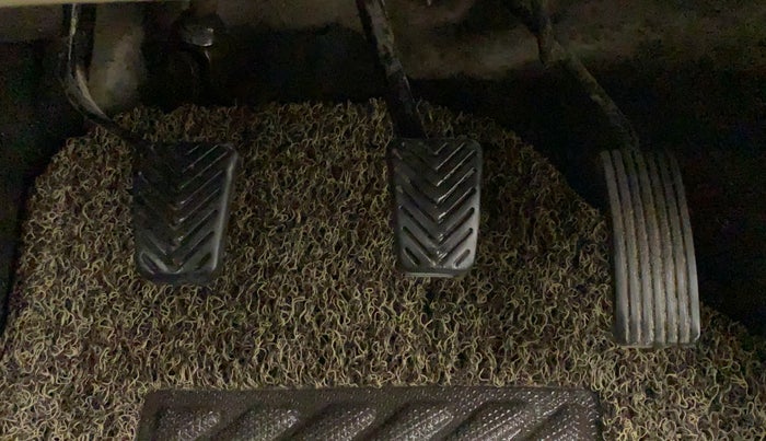 2016 Hyundai Eon SPORTZ, Petrol, Manual, 56,431 km, Pedals