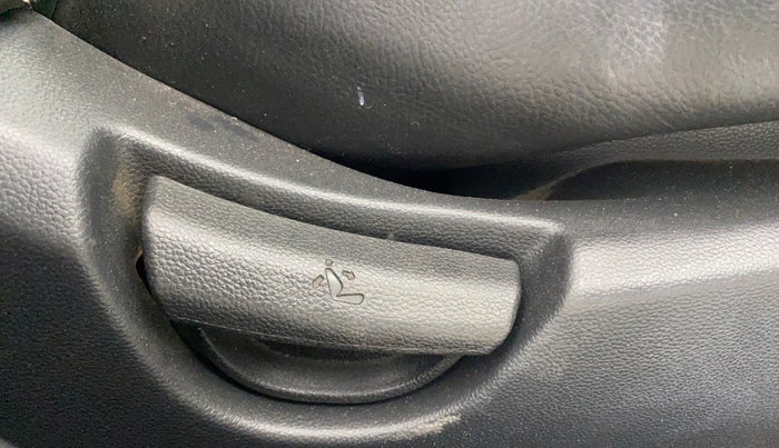 2016 Hyundai Xcent SX 1.2, Petrol, Manual, 92,812 km, Driver Side Adjustment Panel