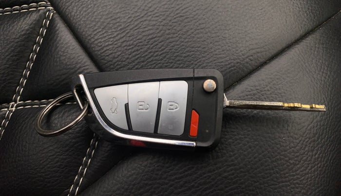 2016 Hyundai Xcent SX 1.2, Petrol, Manual, 92,812 km, Key Close Up