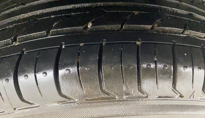 2016 Hyundai Xcent SX 1.2, Petrol, Manual, 92,812 km, Left Rear Tyre Tread