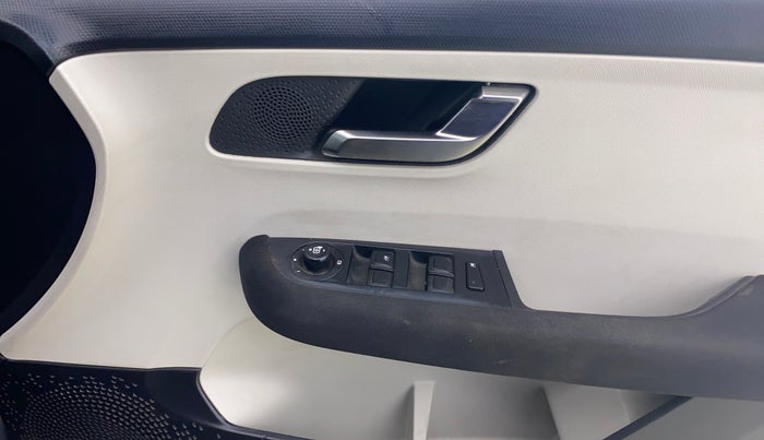 2023 Tata ALTROZ XZA, Petrol, Automatic, 30,120 km, Driver Side Door Panels Control