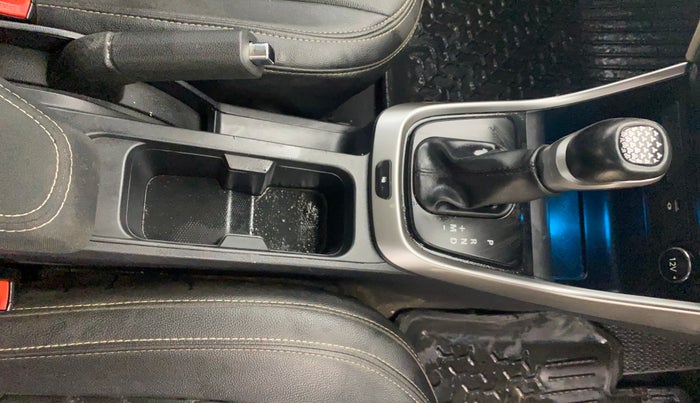 2023 Tata ALTROZ XZA, Petrol, Automatic, 30,120 km, Gear Lever