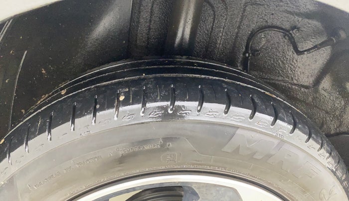 2023 Tata ALTROZ XZA, Petrol, Automatic, 30,120 km, Right Rear Tyre Tread