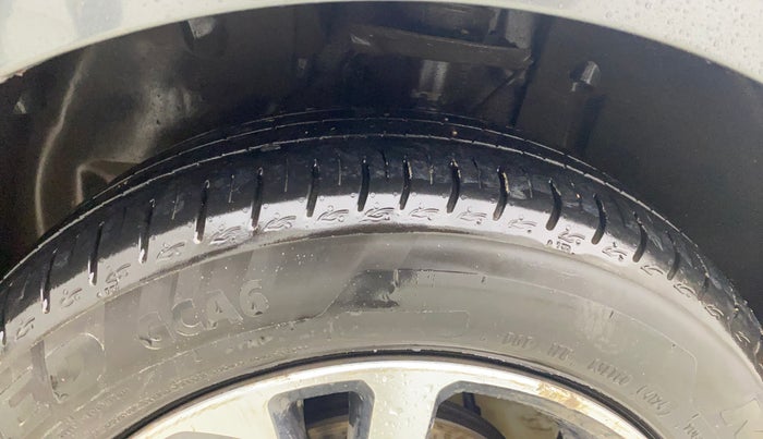 2023 Tata ALTROZ XZA, Petrol, Automatic, 30,120 km, Left Front Tyre Tread