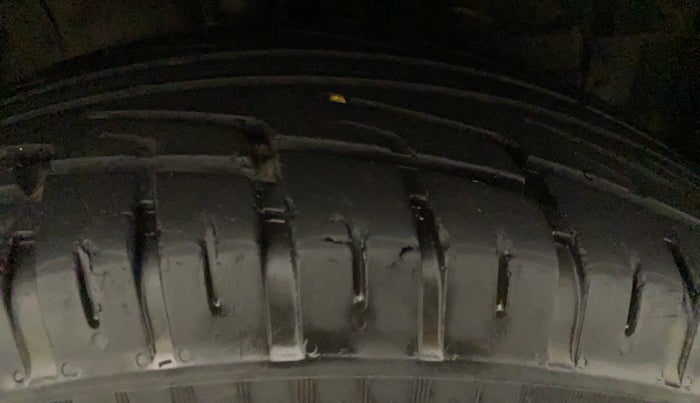 2017 Maruti S Cross ZETA 1.3, Diesel, Manual, 41,227 km, Right Front Tyre Tread