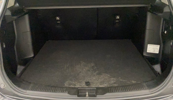 2017 Maruti S Cross ZETA 1.3, Diesel, Manual, 41,227 km, Boot Inside