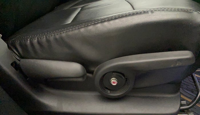 2017 Maruti S Cross ZETA 1.3, Diesel, Manual, 41,227 km, Driver Side Adjustment Panel