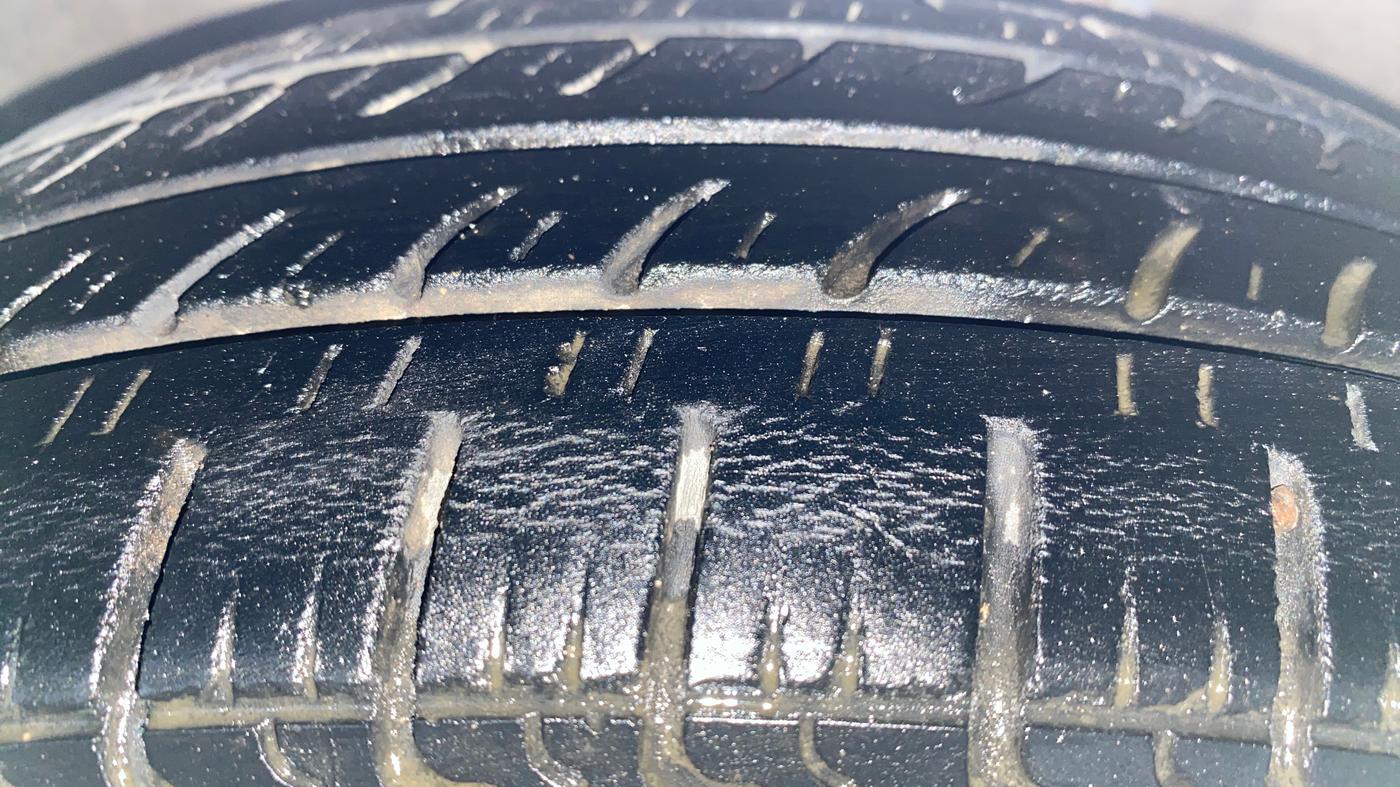 2016 Maruti Celerio ZXI AMT (O), Petrol, Automatic, 93,668 km, Left Front Tyre Tread