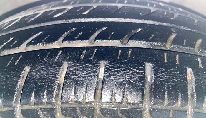 2016 Maruti Celerio ZXI AMT (O), Petrol, Automatic, 93,668 km, Left Front Tyre Tread