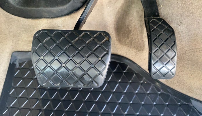 2014 Volkswagen Vento COMFORTLINE 1.5 AT, Diesel, Automatic, 82,598 km, Pedals