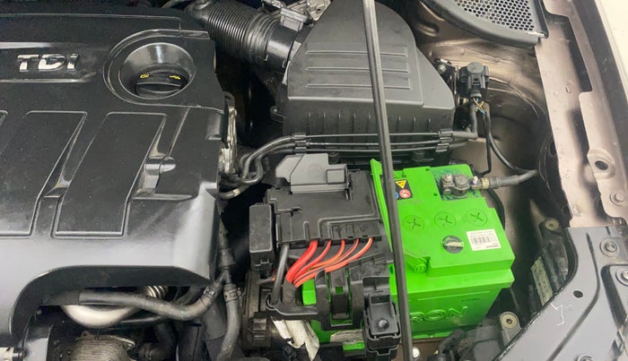 2014 Volkswagen Vento COMFORTLINE 1.5 AT, Diesel, Automatic, 82,598 km, Engine View - Left