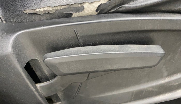 2022 Tata PUNCH ACCOMPLISHED AMT, Petrol, Automatic, 68,141 km, Driver Side Adjustment Panel