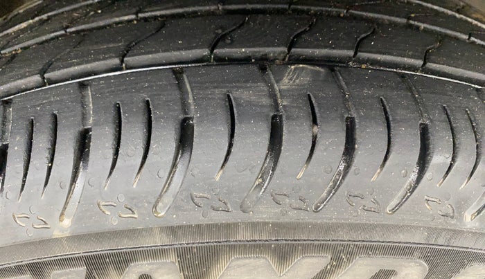 2022 Tata PUNCH ACCOMPLISHED AMT, Petrol, Automatic, 68,141 km, Right Front Tyre Tread