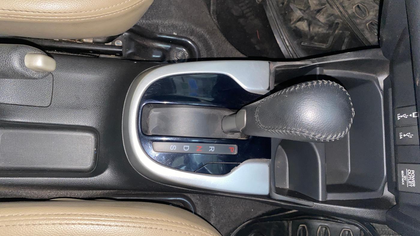2019 Honda Jazz 1.2L I-VTEC VX CVT, Petrol, Automatic, 43,119 km, Gear Lever