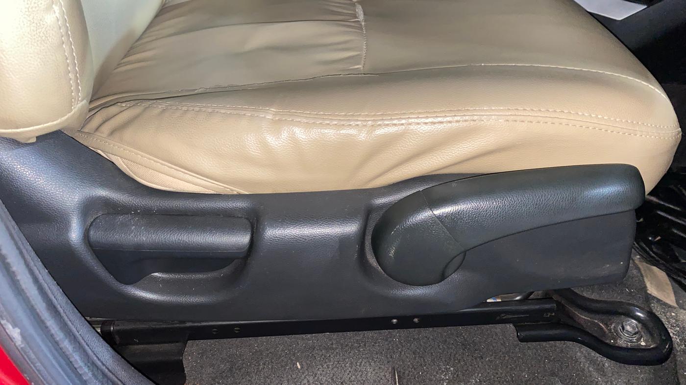 2019 Honda Jazz 1.2L I-VTEC VX CVT, Petrol, Automatic, 43,119 km, Driver Side Adjustment Panel