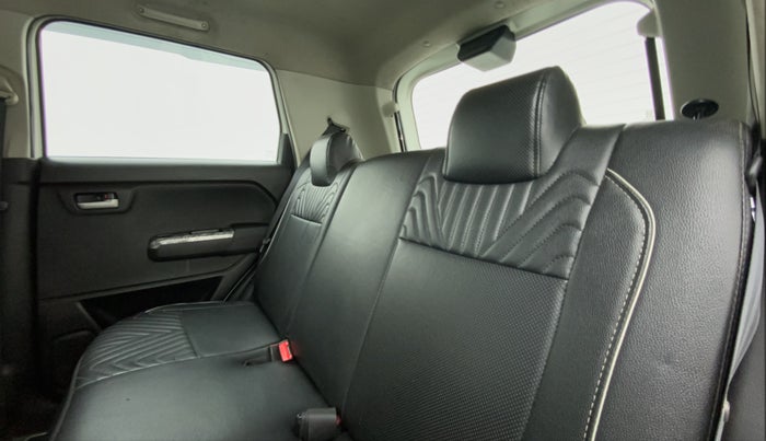 2021 Maruti New Wagon-R ZXI 1.2 old, Petrol, Manual, 31,742 km, Right Side Rear Door Cabin