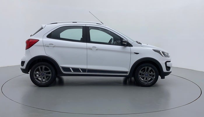 2018 Ford FREESTYLE TITANIUM 1.2 TI-VCT MT, Petrol, Manual, 19,318 km, Right Side