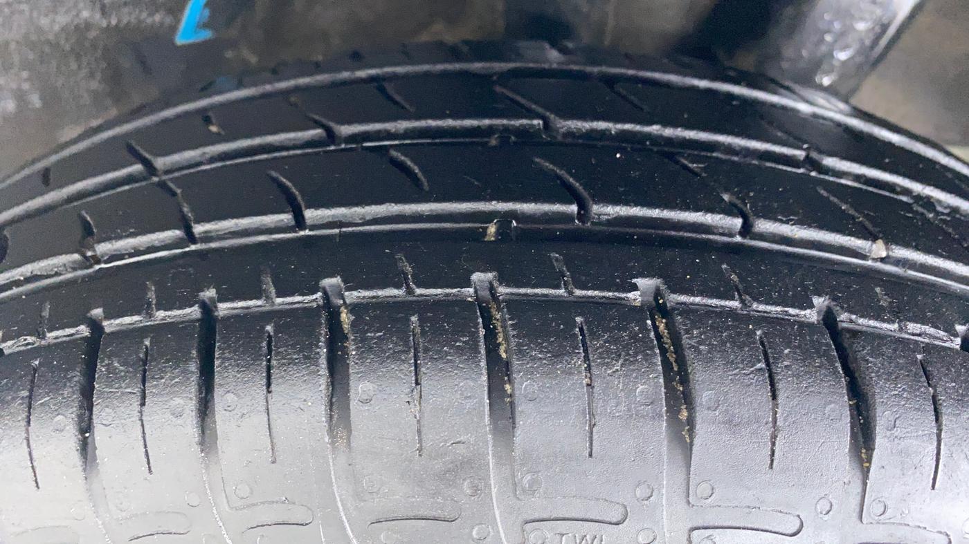 2021 Hyundai GRAND I10 NIOS SPORTZ CNG MT, CNG, Manual, 14,358 km, Left Rear Tyre Tread