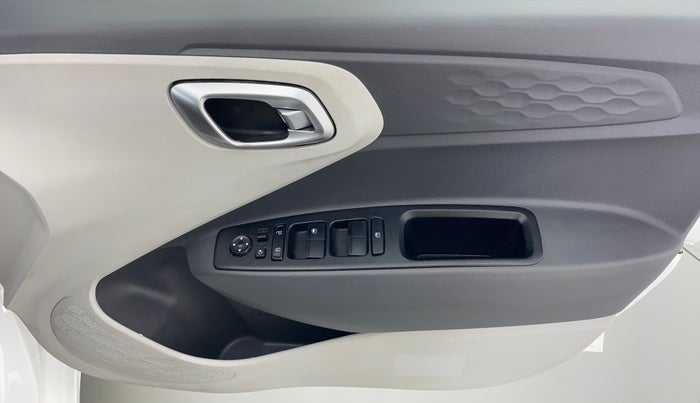 2021 Hyundai GRAND I10 NIOS SPORTZ CNG MT, CNG, Manual, 14,358 km, Driver Side Door Panels Control