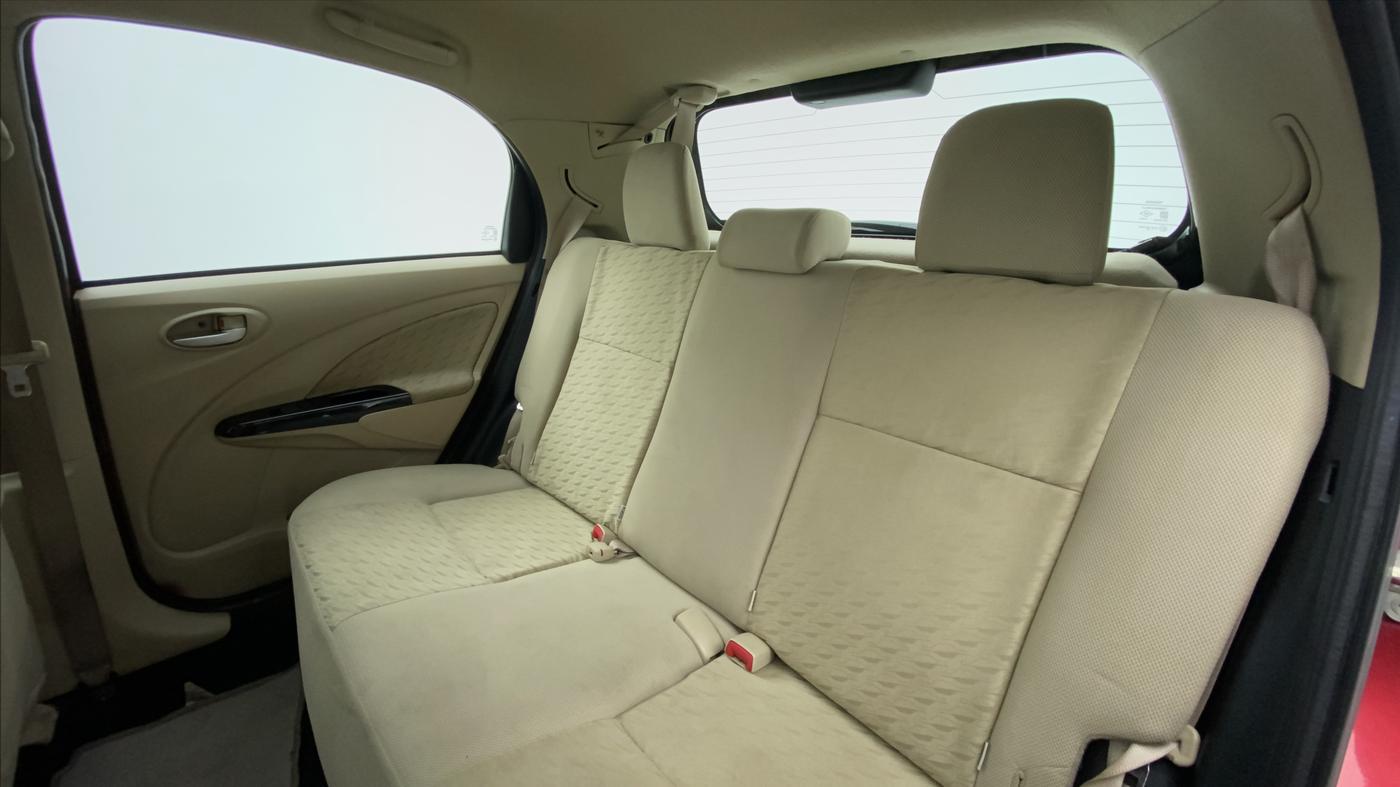 2018 Toyota Etios Liva V DUAL TONE, Petrol, Manual, 49,851 km, Right Side Rear Door Cabin