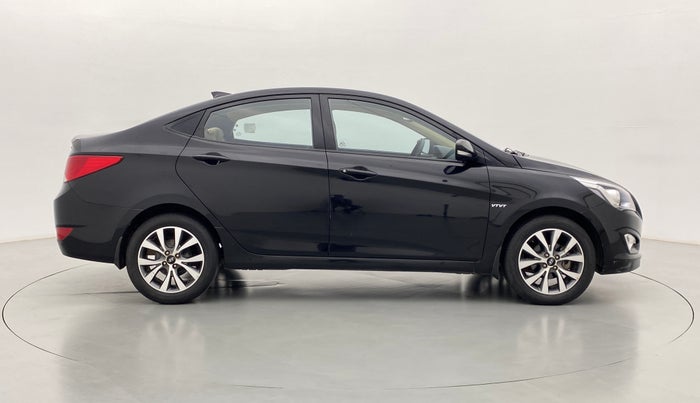 2016 Hyundai Verna FLUIDIC 1.6 SX VTVT, Petrol, Manual, 31,533 km, Right Side View