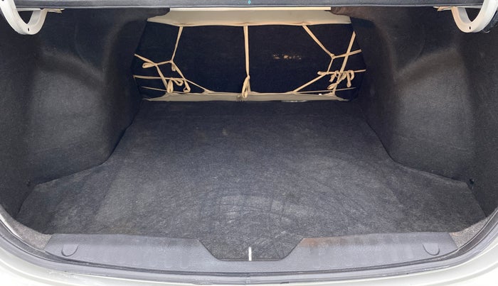 2017 Maruti Ciaz ZETA 1.4 VVT AMT, Petrol, Automatic, 63,065 km, Boot Inside